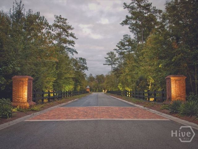 12 McRorrie Drive, Richmond Hill, GA 31324