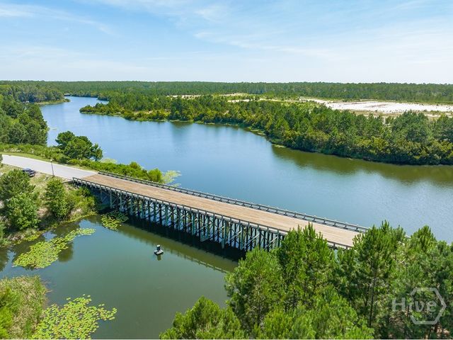 12 McRorrie Drive, Richmond Hill, GA 31324