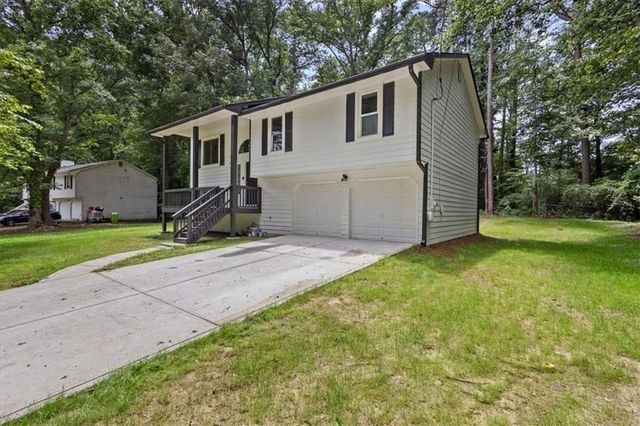 2152 Cedar Creek Lane, Lithia Springs, GA 30122
