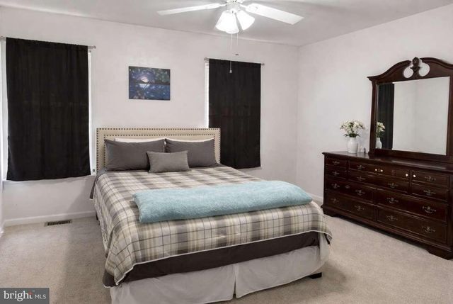 412 W THIRTY SECOND ST, Wilmington, DE 19802