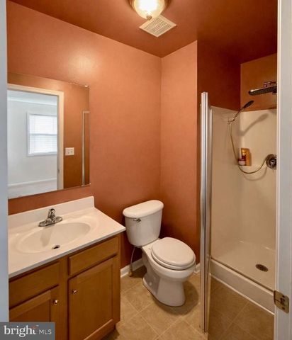 412 W THIRTY SECOND ST, Wilmington, DE 19802