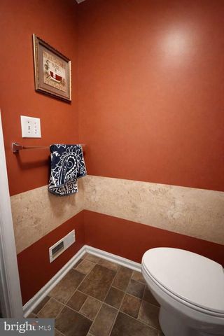 412 W THIRTY SECOND ST, Wilmington, DE 19802