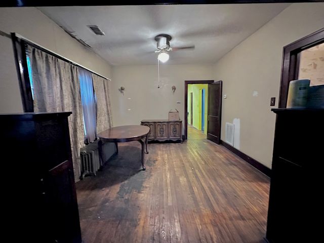 4824 S Tripp Avenue, Chicago, IL 60632