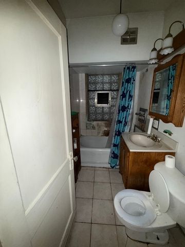 4824 S Tripp Avenue, Chicago, IL 60632