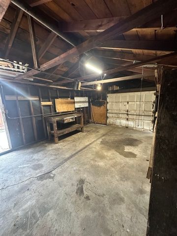 4824 S Tripp Avenue, Chicago, IL 60632