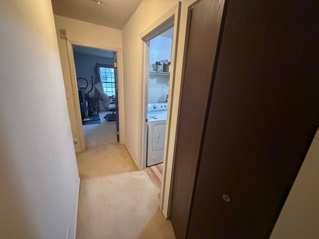 5149 Coventry Lane 6-B-1, Gurnee, IL 60031