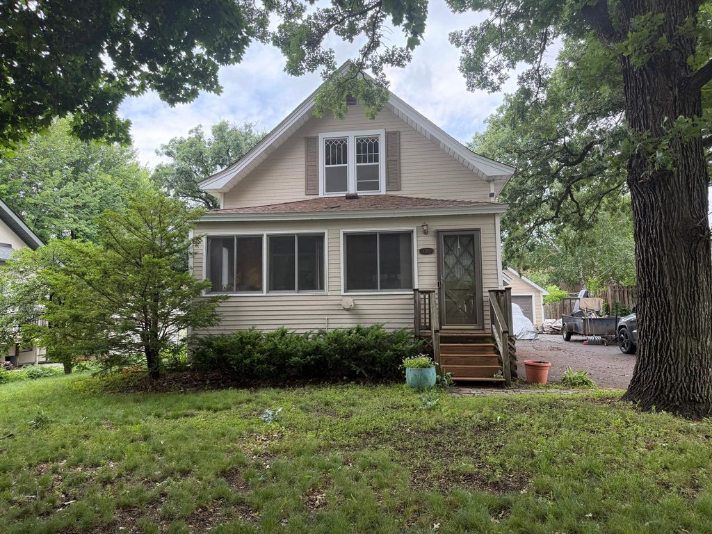 4300 France Avenue S, Edina, MN 55410