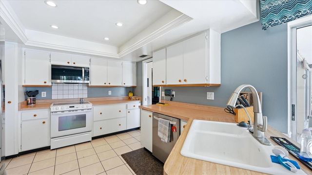 1929 PAR PLACE, Sarasota, FL 34240