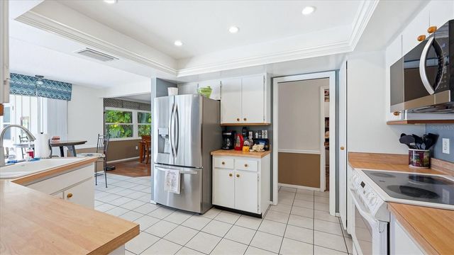 1929 PAR PLACE, Sarasota, FL 34240
