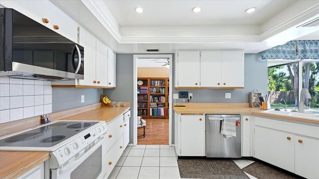 1929 PAR PLACE, Sarasota, FL 34240