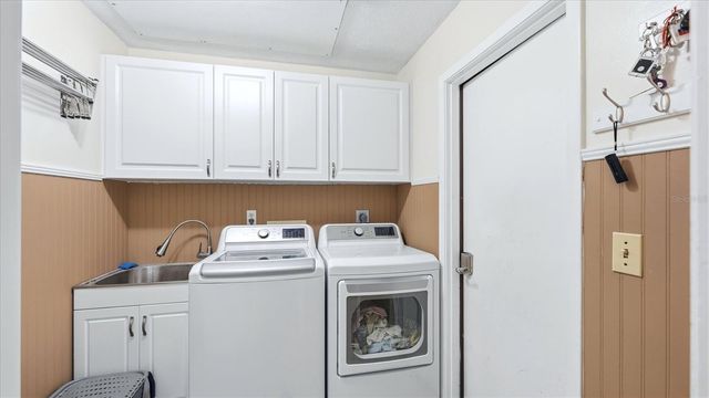 1929 PAR PLACE, Sarasota, FL 34240
