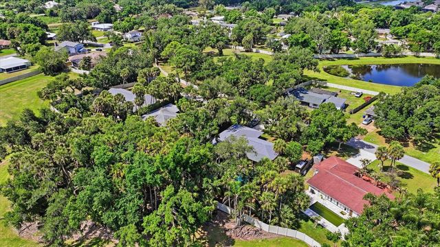 1929 PAR PLACE, Sarasota, FL 34240