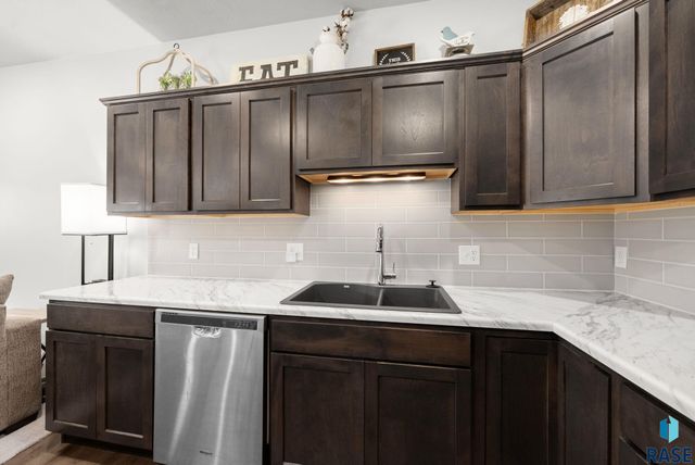 227 E Ivy Rd Road, Tea, SD 57064