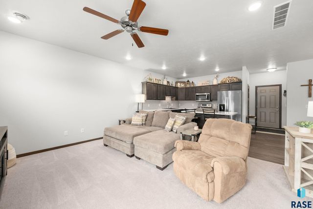 227 E Ivy Rd Road, Tea, SD 57064