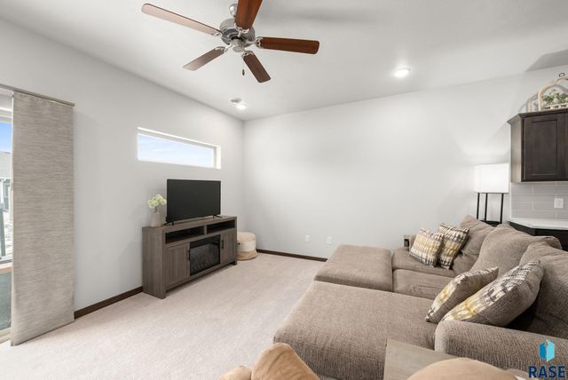 227 E Ivy Rd Road, Tea, SD 57064