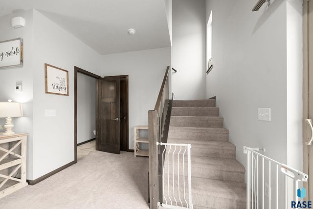 227 E Ivy Rd Road, Tea, SD 57064