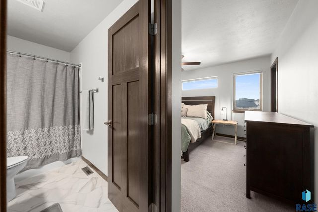 227 E Ivy Rd Road, Tea, SD 57064