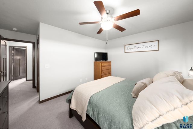 227 E Ivy Rd Road, Tea, SD 57064