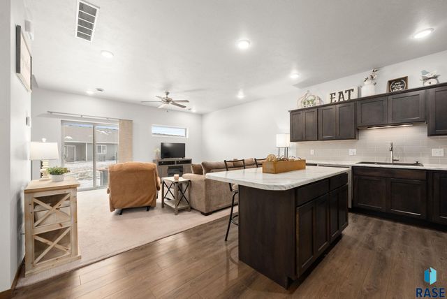 227 E Ivy Rd Road, Tea, SD 57064