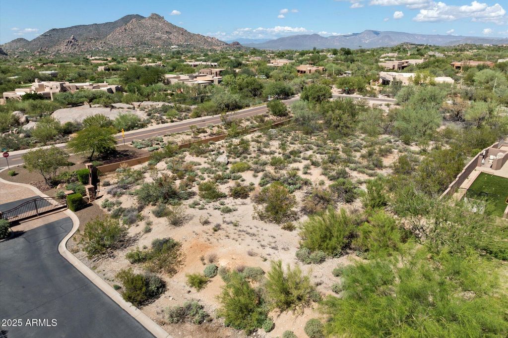 8030 E SUNFLOWER Court, Scottsdale, AZ 85266 — photo 3