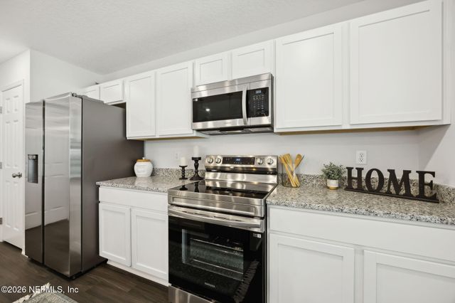 8649 NUSSBAUM Drive, Jacksonville, FL 32210