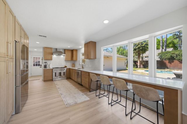 5610 Court Of Lions Street, Houston, TX 77069