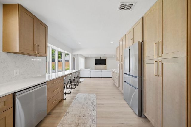 5610 Court Of Lions Street, Houston, TX 77069