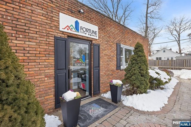 39 Woodland Road, Roseland, NJ 07068