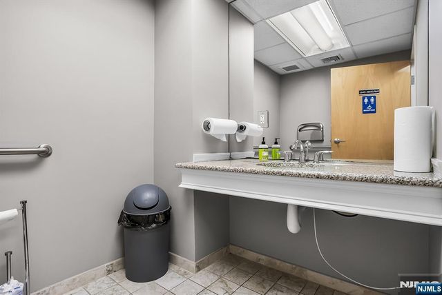 39 Woodland Road, Roseland, NJ 07068