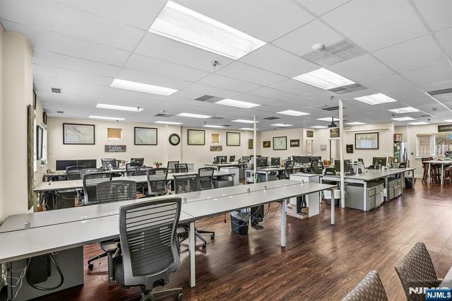 39 Woodland Road, Roseland, NJ 07068