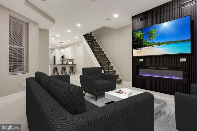 5239 ARCH ST, Philadelphia, PA 19139