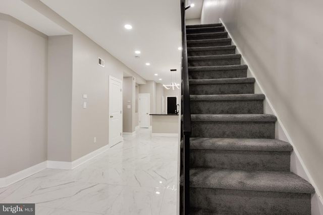 5239 ARCH ST, Philadelphia, PA 19139