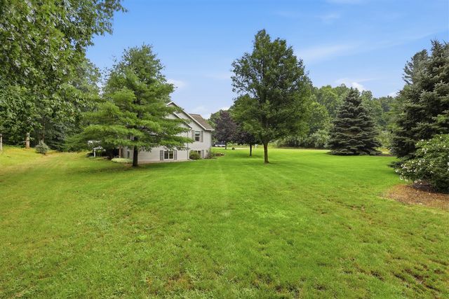 5075 Bonasa Drive, Rockford, MI 49341