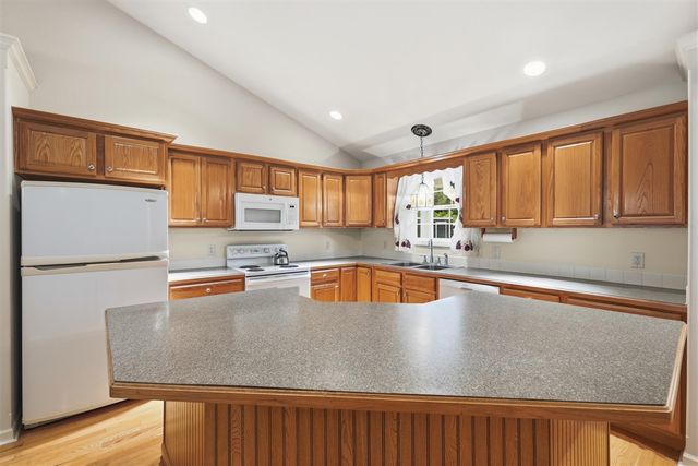 5075 Bonasa Drive, Rockford, MI 49341
