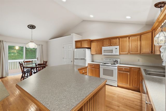 5075 Bonasa Drive, Rockford, MI 49341