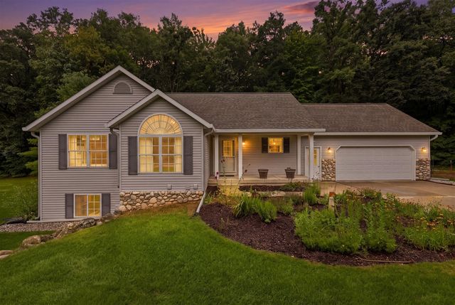5075 Bonasa Drive, Rockford, MI 49341
