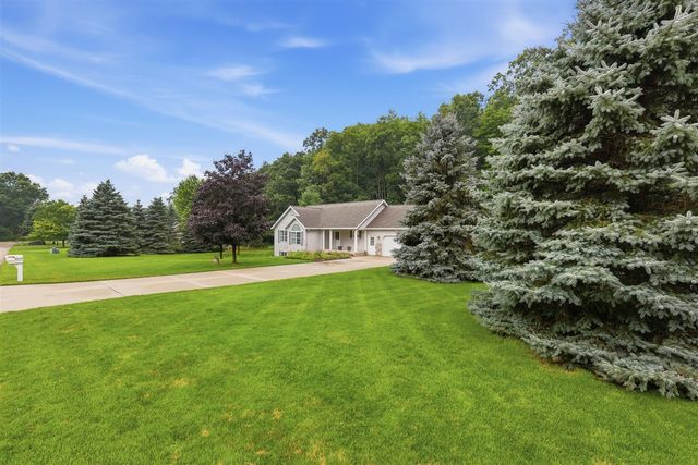 5075 Bonasa Drive, Rockford, MI 49341