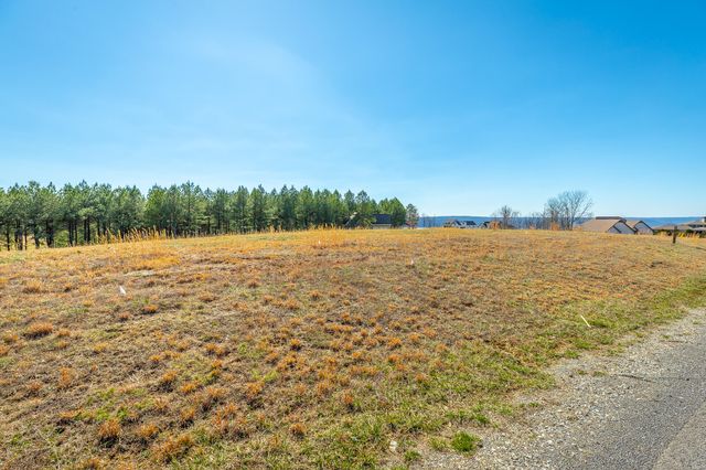 215 Deer Run Drive Jh215, Jasper, TN 37347