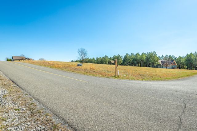 215 Deer Run Drive Jh215, Jasper, TN 37347