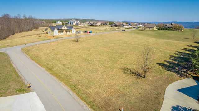 215 Deer Run Drive Jh215, Jasper, TN 37347