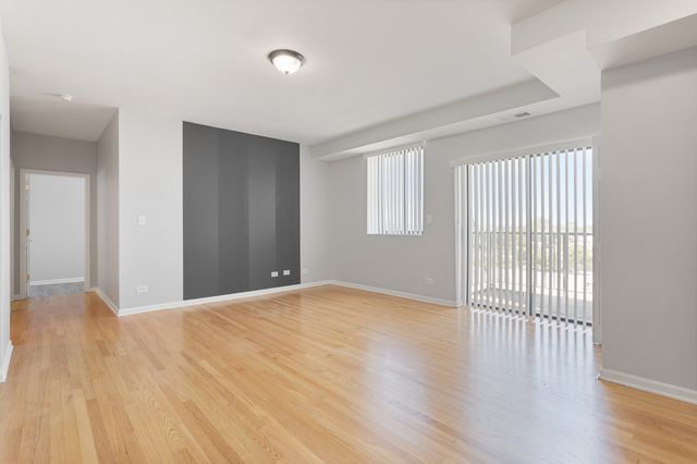 2451 W Howard Street 505, Chicago, IL 60645