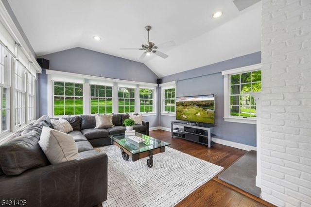 100 Browning Rd, Millburn Twp., NJ 07078
