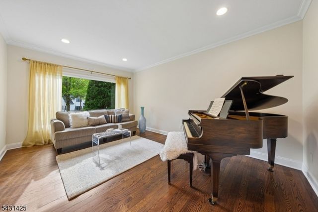 100 Browning Rd, Millburn Twp., NJ 07078