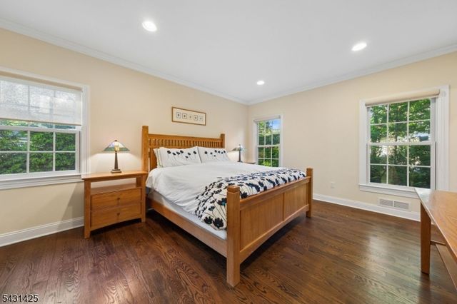 100 Browning Rd, Millburn Twp., NJ 07078