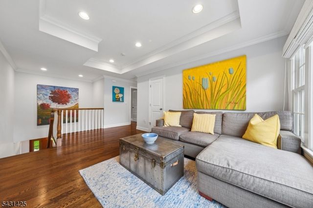 100 Browning Rd, Millburn Twp., NJ 07078