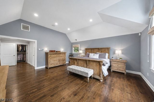 100 Browning Rd, Millburn Twp., NJ 07078