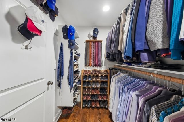 100 Browning Rd, Millburn Twp., NJ 07078