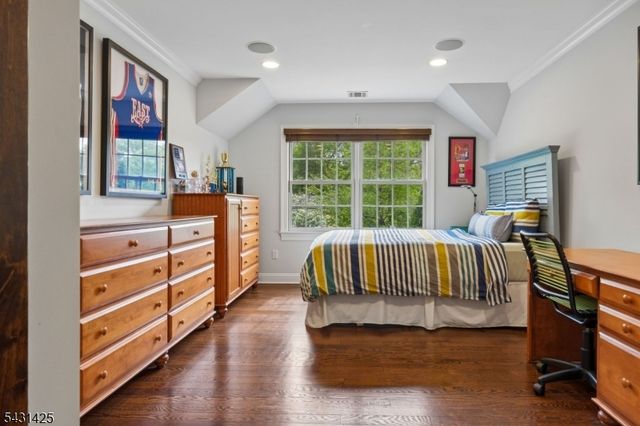 100 Browning Rd, Millburn Twp., NJ 07078
