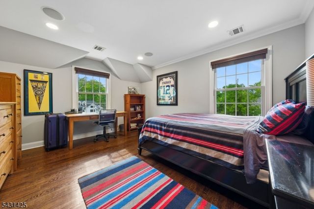 100 Browning Rd, Millburn Twp., NJ 07078