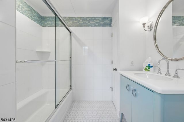 100 Browning Rd, Millburn Twp., NJ 07078
